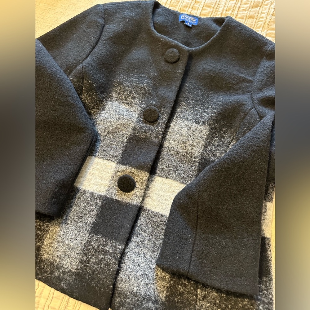 NWOT women’s Pendleton wool buffalo, check, black and gray blazer M